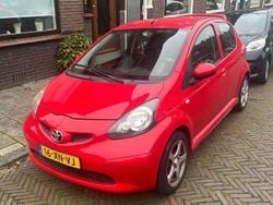Rood Gebruikt 2007 Toyota Aygo Hatchback | € 1.350 (Goede deal)