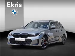 Grijs Gebruikt 2024 BMW 320 Executive Stationwagen | € 44.900 (Iets duurder)