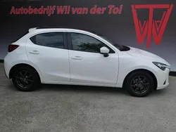 Wit Gebruikt 2018 Mazda 2 Edition Hatchback | € 12.990 (Eerlijke prijs)