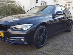 Zwart Gebruikt 2017 BMW 318 Executive Stationwagen | € 14.900 (Eerlijke prijs)