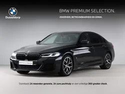 Zwart Gebruikt 2022 BMW 520 M Sport Sedan | € 41.950 (Eerlijke prijs)
