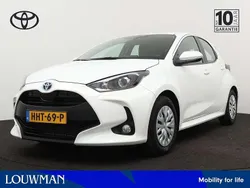 Wit Gebruikt 2024 Toyota Yaris Hybrid Active Hatchback | € 22.445 (Eerlijke prijs)