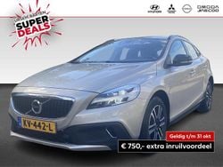 Bruin Gebruikt 2016 Volvo V40 CC Momentum Stationwagen | € 19.930 (Eerlijke prijs)
