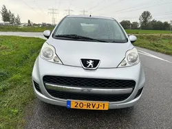 Grijs Gebruikt 2011 Peugeot 107 Hatchback | € 4.500 (Iets duurder)