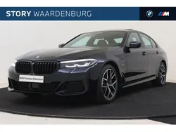 Zwart Gebruikt 2023 BMW 530e Executive Sedan | € 49.750 (Eerlijke prijs)