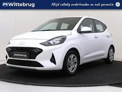 Wit Gebruikt 2023 Hyundai i10 Comfort Hatchback | € 15.925 (Eerlijke prijs)