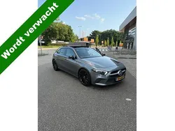 Grijs Gebruikt 2018 Mercedes A180 Premium Plus Hatchback | € 15.999 (Eerlijke prijs)