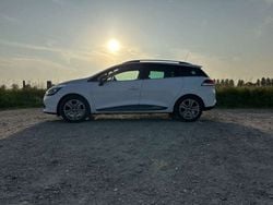 Wit Gebruikt 2016 Renault Clio GrandTour Stationwagen | € 8.999 (Eerlijke prijs)