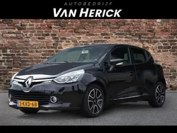 Zwart Gebruikt 2013 Renault Clio IV Dynamique Hatchback | € 6.995 (Eerlijke prijs)