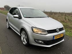 Grijs (metallic) Gebruikt 2010 VW Polo Highline Hatchback | € 4.950 (Goede deal)