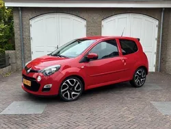 Rood Gebruikt 2012 Renault Twingo Collection Hatchback | € 3.699 (Eerlijke prijs)