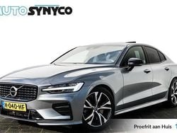 Grijs Gebruikt 2020 Volvo S60 R-Design Sedan | € 29.400 (Eerlijke prijs)