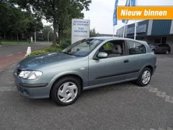 Groen Gebruikt 2001 Nissan Almera Hatchback | € 4.130