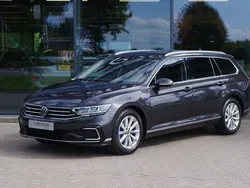 Grijs, metallic lak Gebruikt 2021 VW Passat GTE Stationwagen | € 23.450 (Goede deal)
