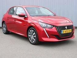 Rood Gebruikt 2020 Peugeot 208 Active Hatchback | € 13.595 (Eerlijke prijs)