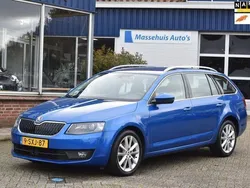 Blauw, metallic lak Gebruikt 2014 Skoda Octavia Business Line Stationwagen | € 10.950 (Eerlijke prijs)