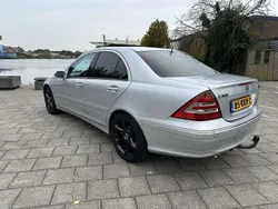 Zilver Gebruikt 2006 Mercedes C320 Sedan | € 4.250