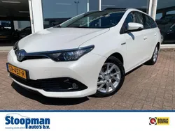 Wit Gebruikt 2015 Toyota Auris Stationwagen | € 15.450 (Eerlijke prijs)
