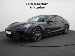 Diepzwart metallic Gebruikt 2024 Porsche Panamera 4 Sedan | € 174.950
