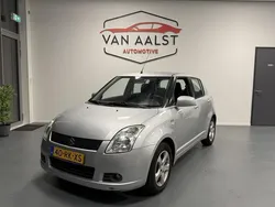 Grijs, metallic lak Gebruikt 2005 Suzuki Swift Exclusive Hatchback | € 2.150 (Eerlijke prijs)