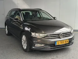 Grijs Gebruikt 2020 VW Passat Comfortline Stationwagen | € 23.950 (Eerlijke prijs)
