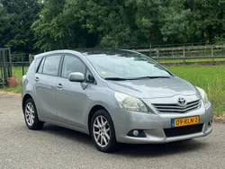 Grijs Gebruikt 2011 Toyota Verso Business Edition MPV | € 3.950
