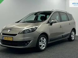 Bruin, metallic lak Gebruikt 2012 Renault Scénic III Privilege MPV | € 5.500 (Eerlijke prijs)