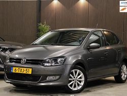 Grijs (metallic) Gebruikt 2014 VW Polo Highline Hatchback | € 6.895 (Goede deal)