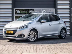 Grijs Gebruikt 2016 Peugeot 208 GT-line Hatchback | € 8.940 (Eerlijke prijs)