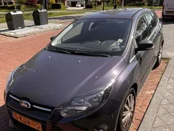 Grijs Gebruikt 2013 Ford Focus Stationwagen | € 3.750 (Goede deal)