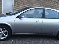 Grijs Gebruikt 2006 Nissan Primera Visia Hatchback | € 3.500
