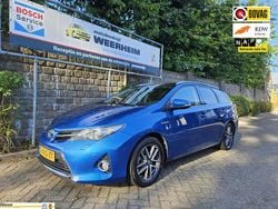 Blauw Gebruikt 2014 Toyota Auris Hybrid Hatchback | € 12.950 (Eerlijke prijs)