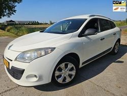 Wit Gebruikt 2011 Renault Mégane Dynamique Van | € 1.750 (Eerlijke prijs)