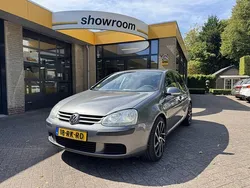 Grijs, metallic lak Gebruikt 2005 VW Golf IV Business Hatchback | € 2.495 (Iets duurder)