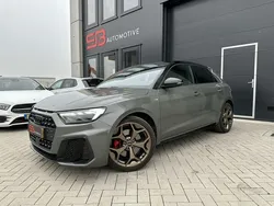 Grijs Gebruikt 2023 Audi A1 Sportback Edition .1 Hatchback | € 37.950 (Eerlijke prijs)