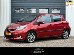 Rood Gebruikt 2012 Toyota Yaris Hatchback | € 7.950 (Eerlijke prijs)