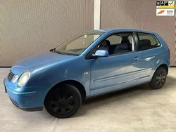 Blauw Gebruikt 2004 VW Polo Hatchback | € 1.250 (Eerlijke prijs)