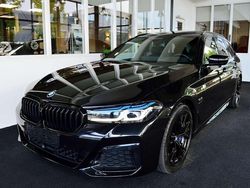 Zwart Gebruikt 2022 BMW 530e Comfort Edition Stationwagen | € 44.900 (Eerlijke prijs)