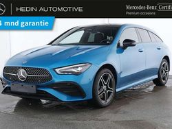 Blauw, metallic lak Gebruikt 2024 Mercedes CLA250e Shooting Brake AMG line Stationwagen | € 43.900 (Iets duurder)