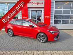 Rood Gebruikt 2025 Toyota Corolla Hybrid Limited Stationwagen | € 36.900 (Super prijs)