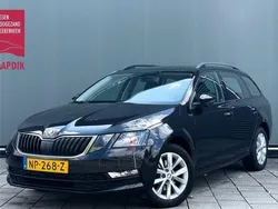 Zwart Gebruikt 2017 Skoda Octavia Ambition Stationwagen | € 7.899 (Iets duurder)