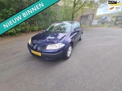 Blauw, metallic lak Gebruikt 2006 Renault Mégane II Expression Hatchback | € 899 (Eerlijke prijs)