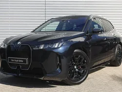 Saphirschwarz Nieuw 2025 BMW iX Comfort Edition SUV | € 108.966 (Goede deal)