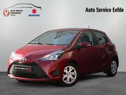 Rood (metallic) Gebruikt 2019 Toyota Yaris Active Hatchback | € 13.899 (Eerlijke prijs)
