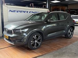 Grijs, metallic lak Gebruikt 2019 Volvo XC40 Inscription SUV | € 24.990 (Eerlijke prijs)