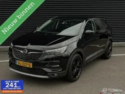 Zwart Gebruikt 2018 Opel Grandland X Innovation SUV | € 14.400 (Eerlijke prijs)