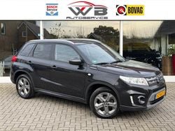 Zwart Gebruikt 2017 Suzuki Vitara Exclusive SUV | € 15.349 (Eerlijke prijs)