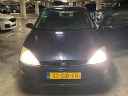Blauw Gebruikt 2000 Ford Focus Trend Hatchback | € 1.000 (Eerlijke prijs)