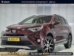 Rood Gebruikt 2017 Toyota RAV4 Hybrid Style SUV | € 23.249 (Eerlijke prijs)
