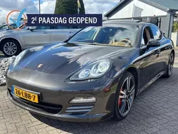 Grijs, metallic lak Gebruikt 2010 Porsche Panamera Sedan | € 22.950 (Goede deal)